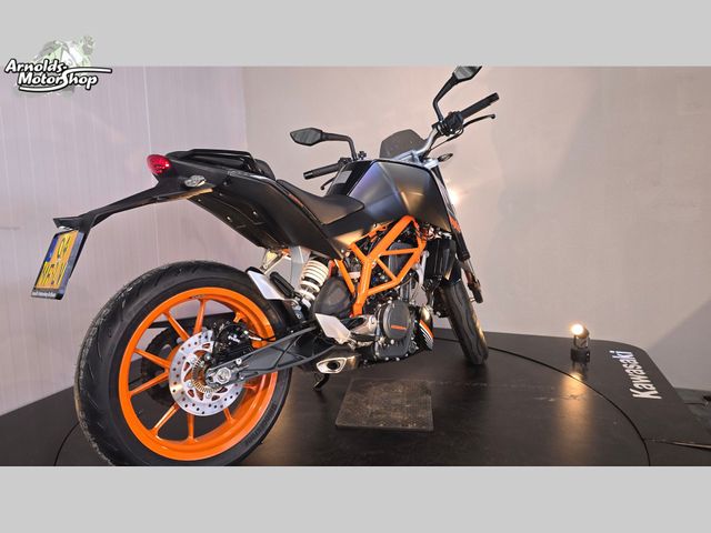 ktm - 390-duke
