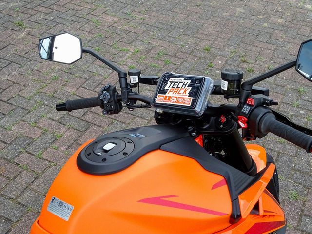 ktm - 1390-super-duke-r