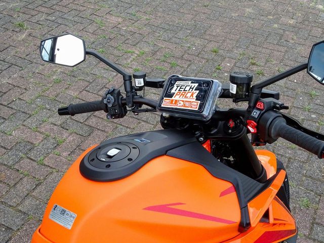 ktm - 1390-super-duke-r