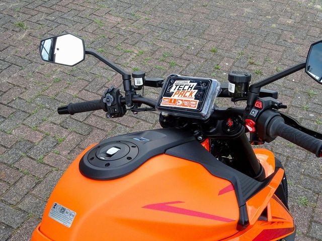 ktm - 1390-super-duke-r