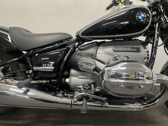 bmw - r-18