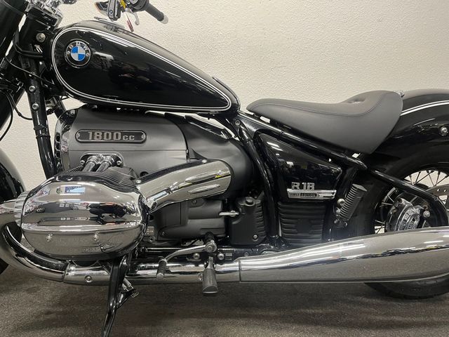 bmw - r-18