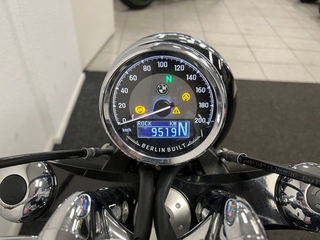 bmw - r-18