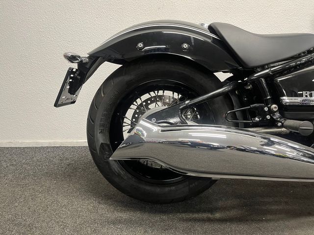 bmw - r-18