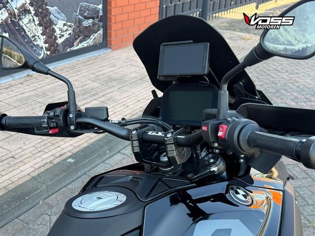 bmw - r-1300-gs-triple-black