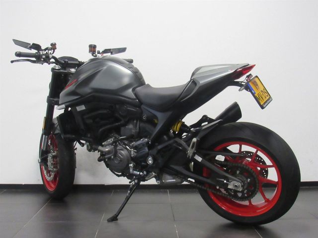 ducati - monster--