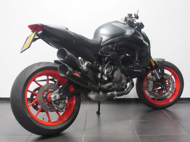 ducati - monster--