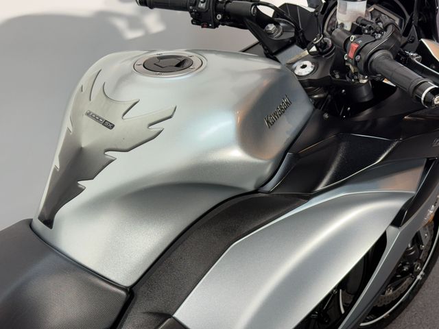 kawasaki - z-1000-sx-abs