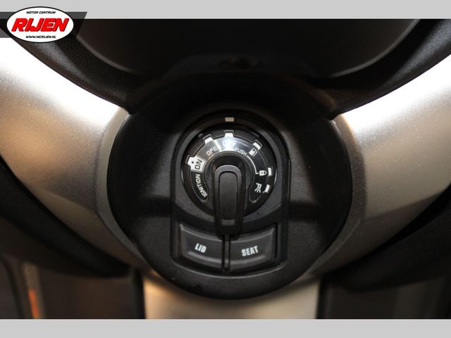 yamaha - x-max-400-tech-max