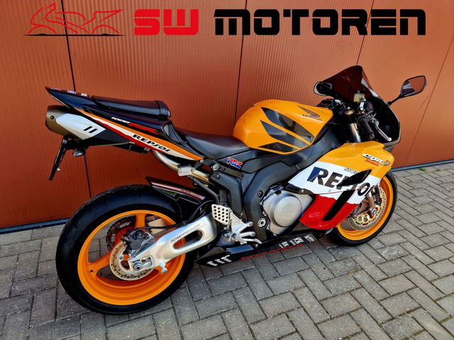 honda - cbr-1000-rr-fireblade