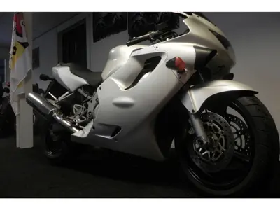 HONDA CBR 600 F – foto 2