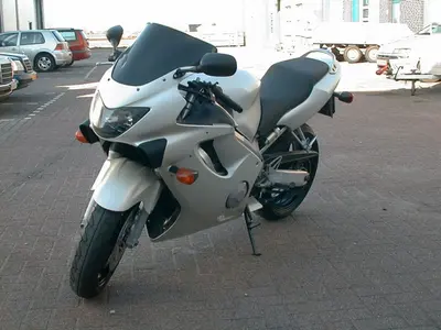 HONDA CBR 600 F – foto 4