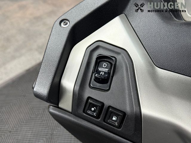 piaggio - mp3-530-hpe-advance-exlusive