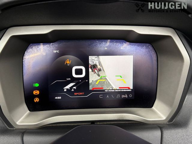 piaggio - mp3-530-hpe-advance-exlusive