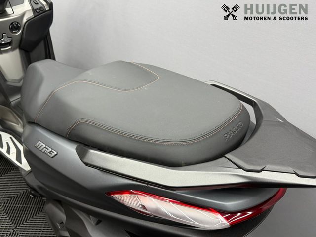 piaggio - mp3-530-hpe-advance-exlusive