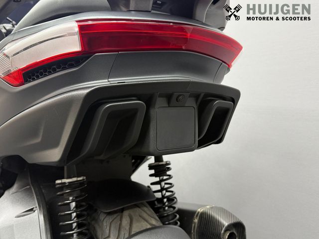 piaggio - mp3-530-hpe-advance-exlusive