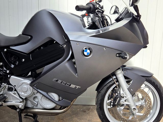 bmw - f-800-st
