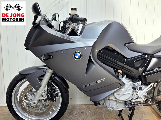 bmw - f-800-st