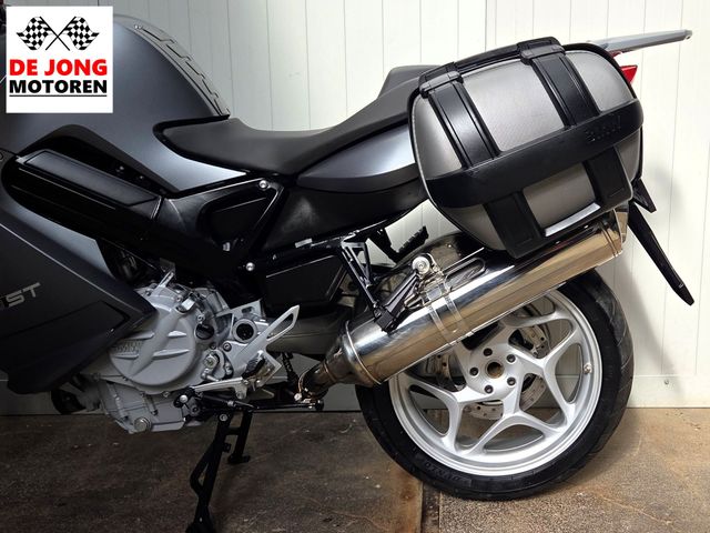 bmw - f-800-st