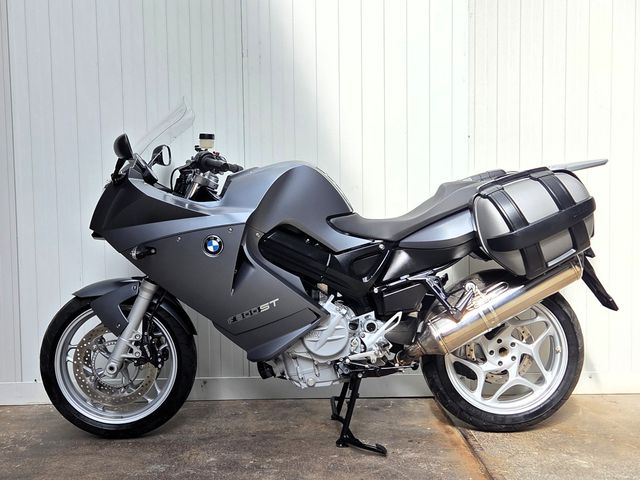 bmw - f-800-st