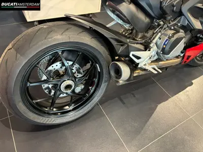 DUCATI STREETFIGHTER V2 – foto 2