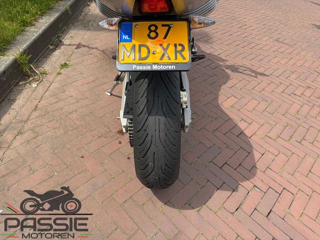 aprilia - dorsoduro-750