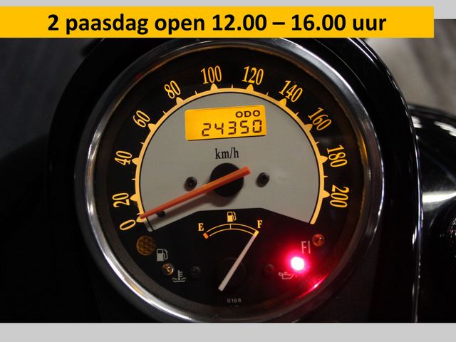 kawasaki - vn-900-classic