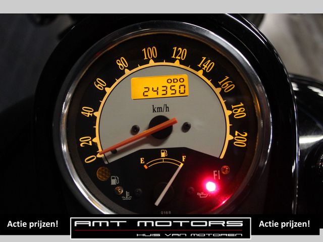 kawasaki - vn-900-classic