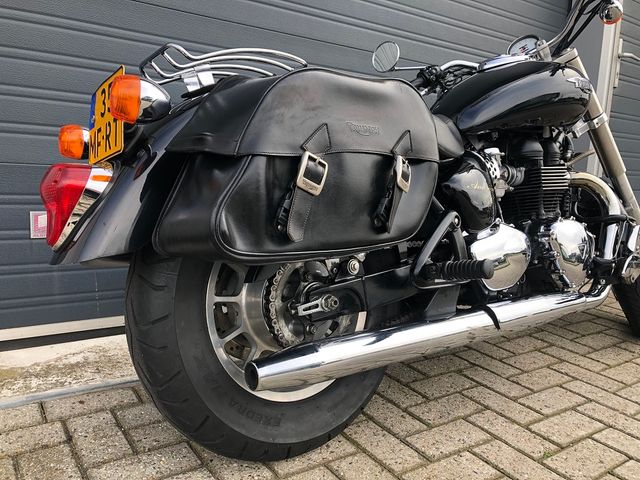 triumph - bonneville-america