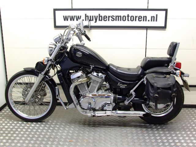 suzuki - vs-800-intruder