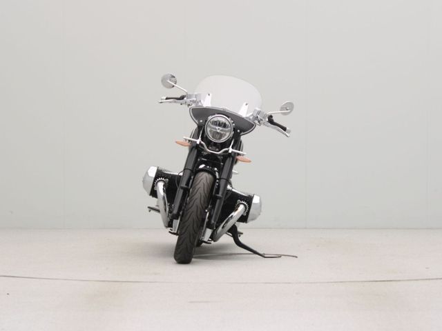 bmw - r-18