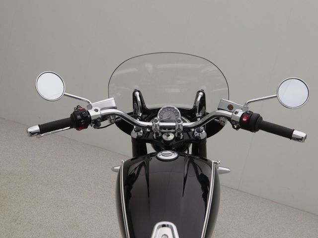 bmw - r-18