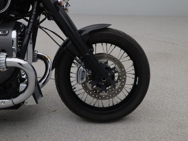 bmw - r-18