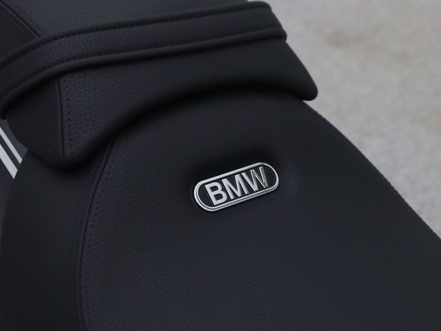 bmw - r-18