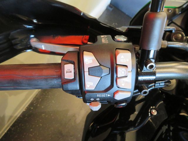 kawasaki - versys-1000-se-tourer