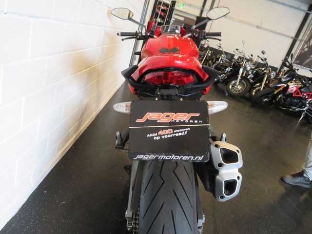 ducati - monster-821