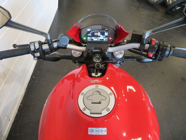 ducati - monster-821