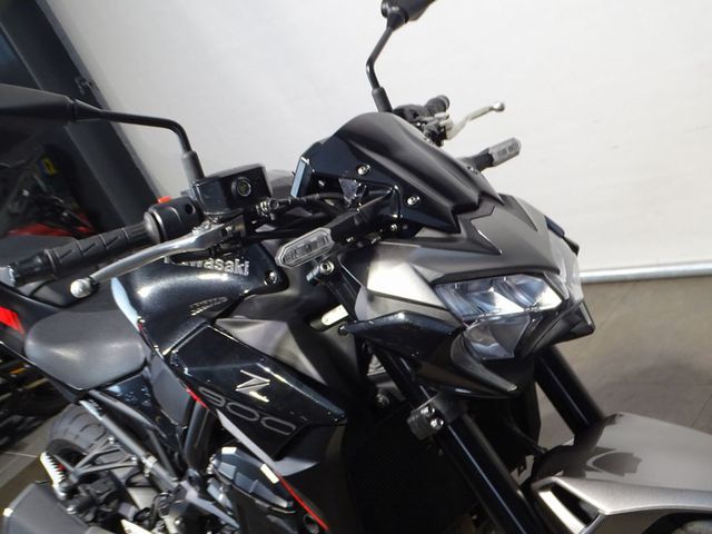 kawasaki - z900