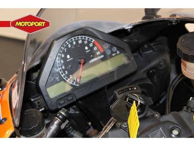 honda - cbr-1000-rr-fireblade