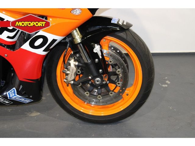 honda - cbr-1000-rr-fireblade