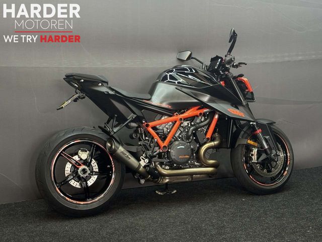 ktm - 1290-super-duke-r