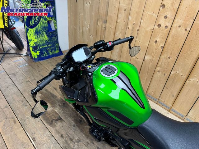 kawasaki - z900