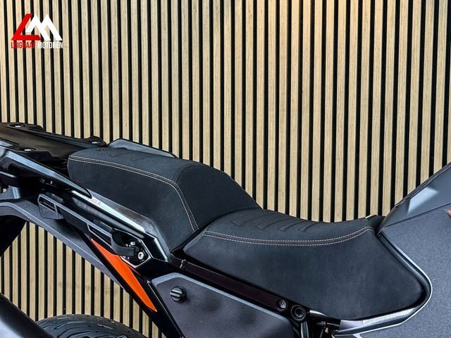 ktm - 1290-super-adventure-s