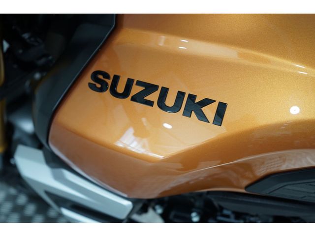 suzuki - gsx-8t