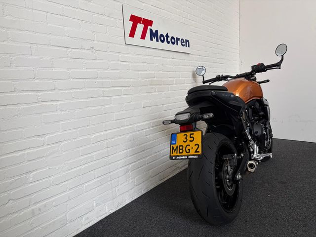 suzuki - gsx-8t