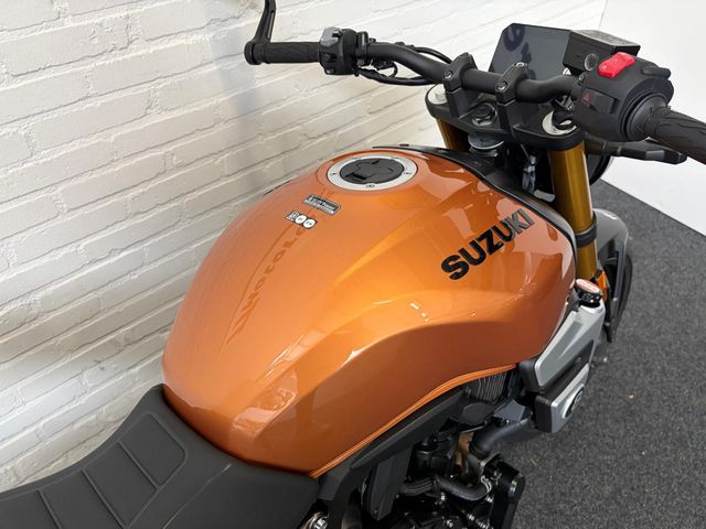 suzuki - gsx-8t