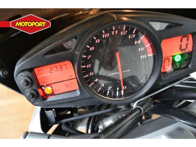 suzuki - gsr-600