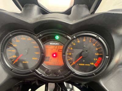 SUZUKI V-STROM DL 650 – foto 2