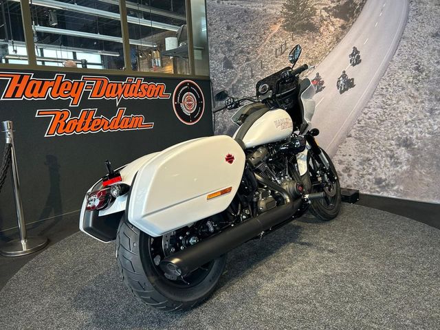 harley-davidson - low-rider-st