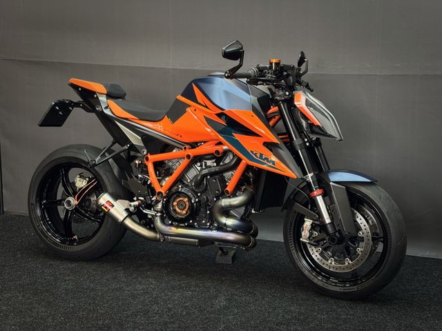 ktm - 1290-super-duke-r